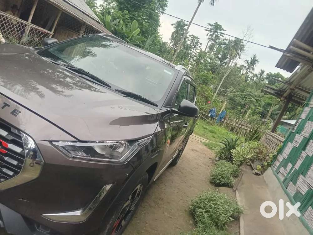 Nissan Magnite 2024 Petrol 380000 Km Driven