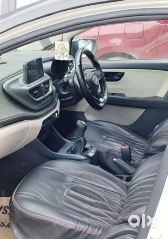 Tata Altroz 1.2 Xt, 2022, Petrol