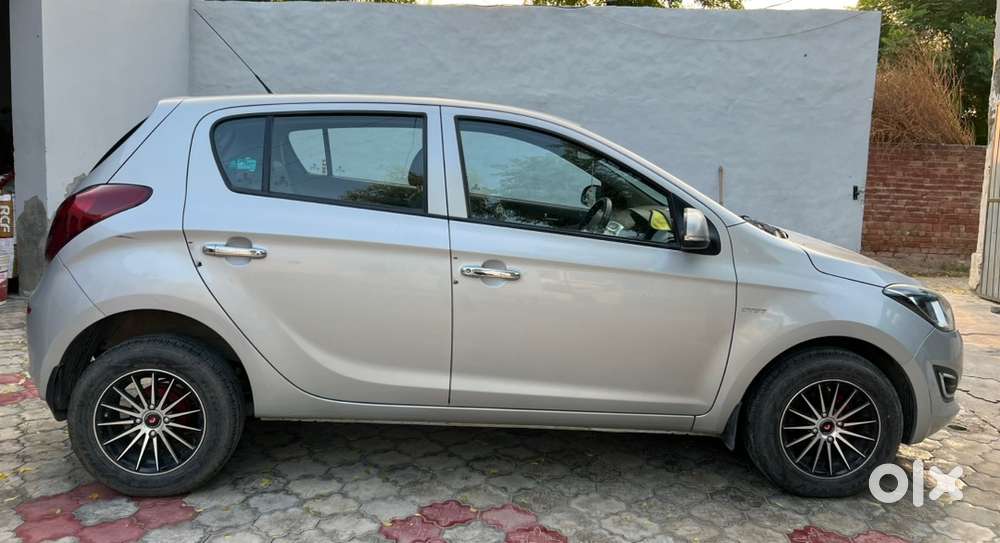 Hyundai I20 Magna Petrol 2013