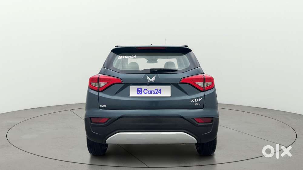 Mahindra XUV300 1.2 W8 (O) AMT Petrol, 2023, Petrol
