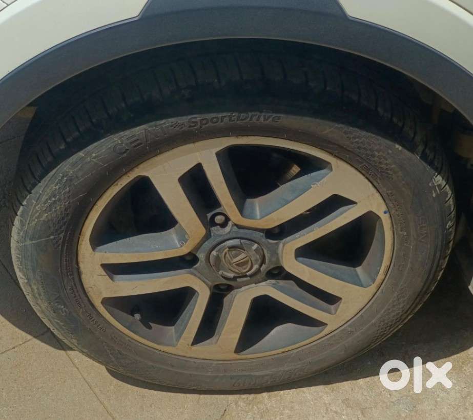 Tata Hexa 2.2 Xt 4x2 7 Str, 2018, Diesel