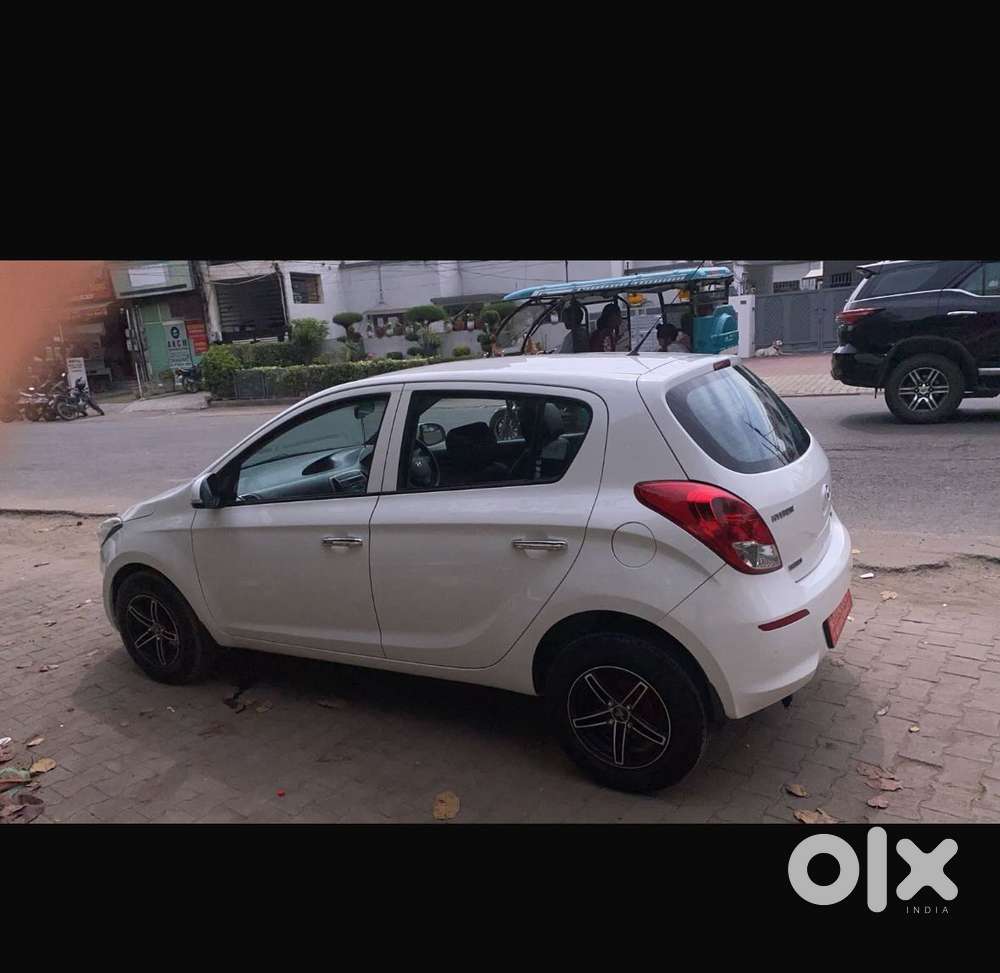 Hyundai I20 2015-2017 Sportz Option 1.4 Crdi, 2013, Diesel