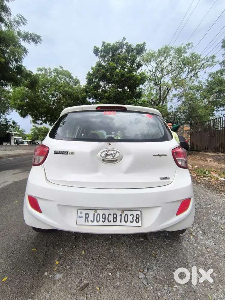 Hyundai Grand I10 2014 Petrol Well Maintained