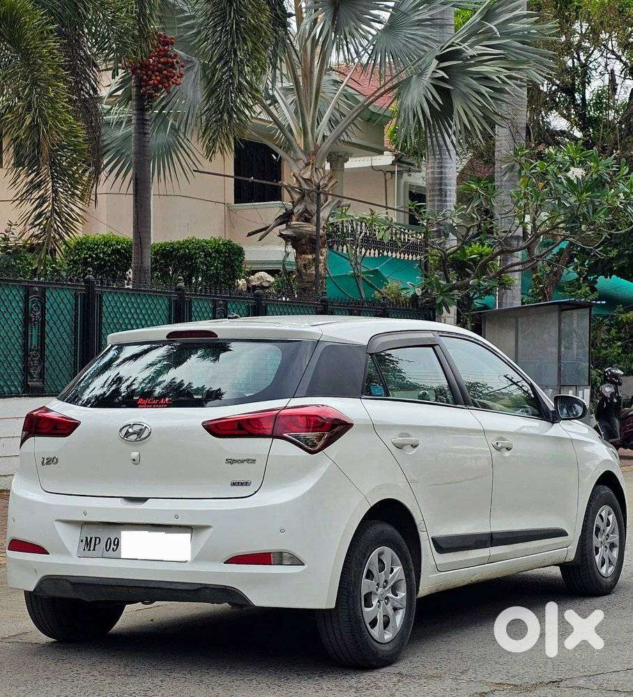 Hyundai I20 Sportz 1.2 Bs-iv, 2015, Petrol