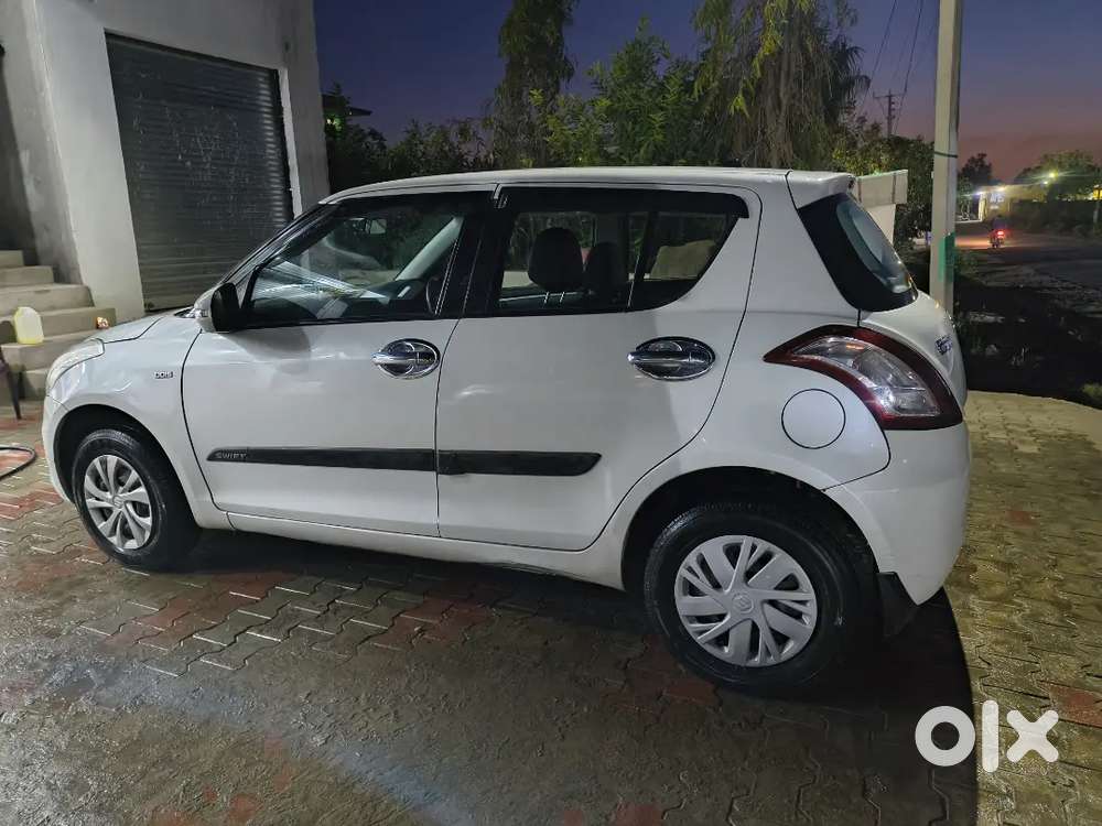 Maruti Suzuki Swift 2016 Diesel 87300 Km Driven