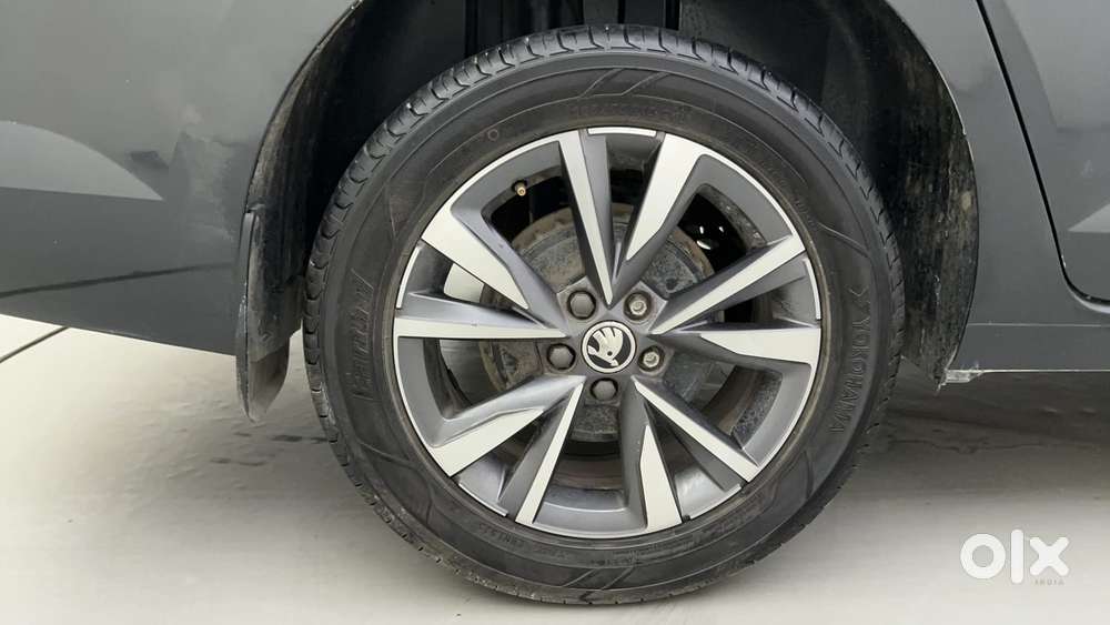 Skoda Slavia Style 1.5l Tsi Dsg, 2022, Petrol