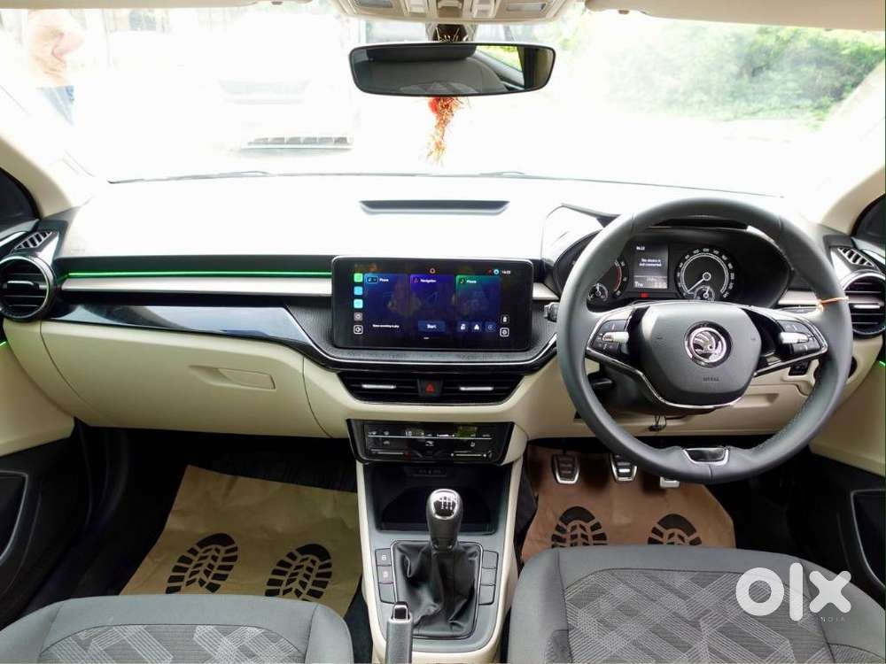 Skoda Slavia Sportline 1.0l Tsi Mt, 2026, Petrol