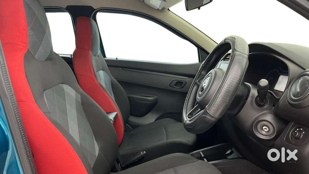 Renault Kwid 1.0 Rxt Amt, 2022, Petrol