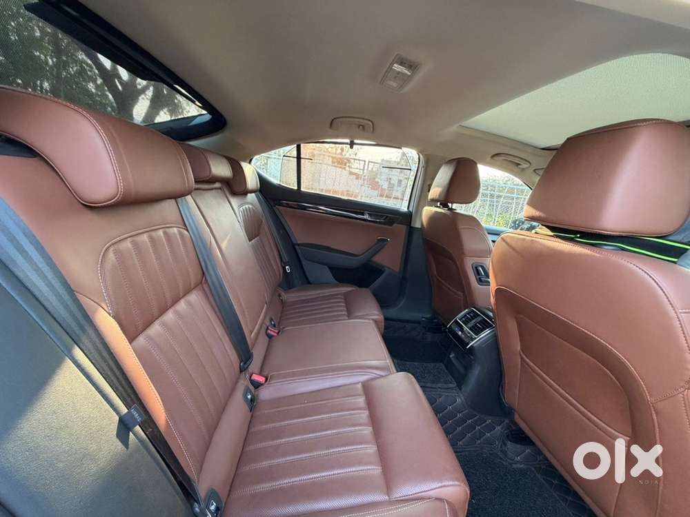 Skoda Superb 2023 Petrol 19000 Km Driven