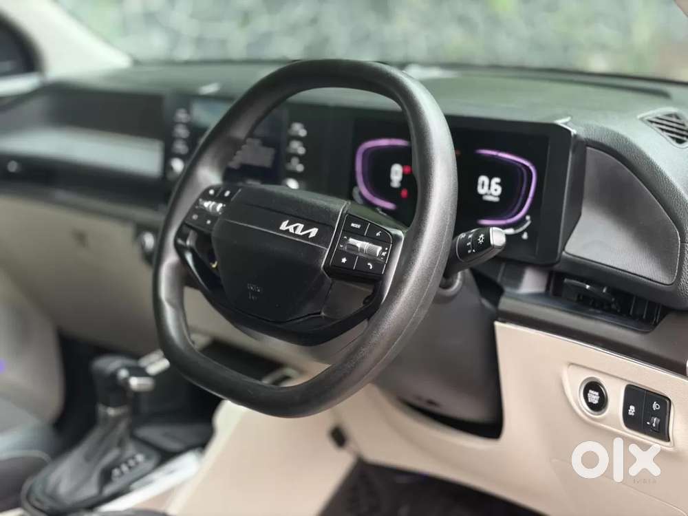 Kia Carens Clavis Ev Htk+, 2025, Petrol