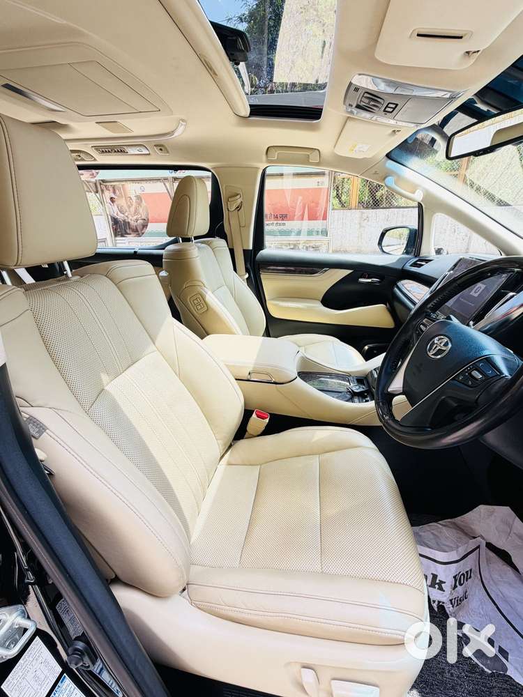 Toyota Vellfire Vip – Executive Lounge, 2023, Cng & Hybrids