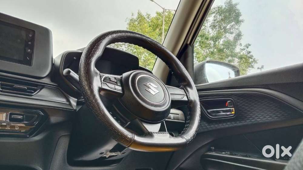 Maruti Suzuki Swift Vxi + Manual, 2024, Petrol