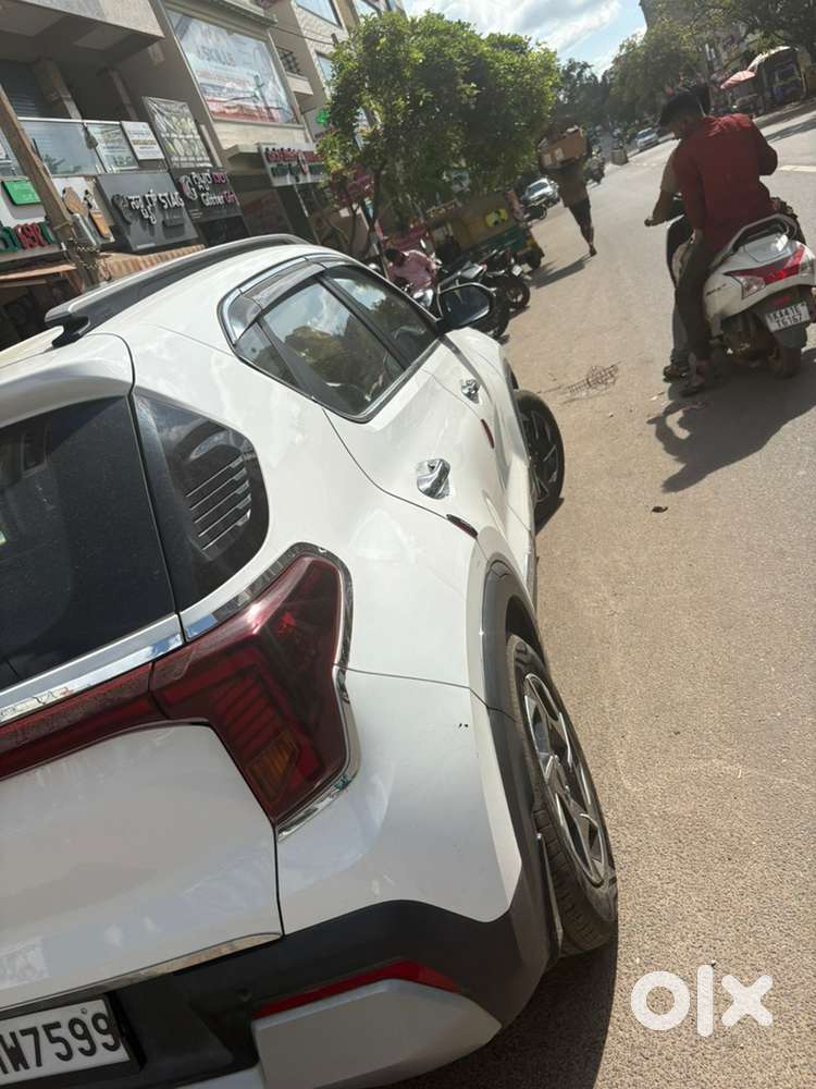 Kia Sonet Petrol Manual 2025