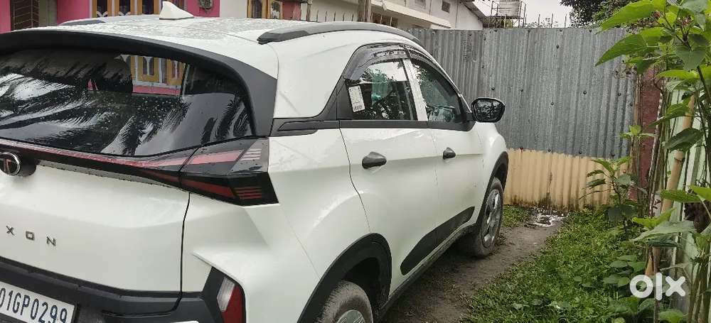 Tata Nexon Petrol 5 2026