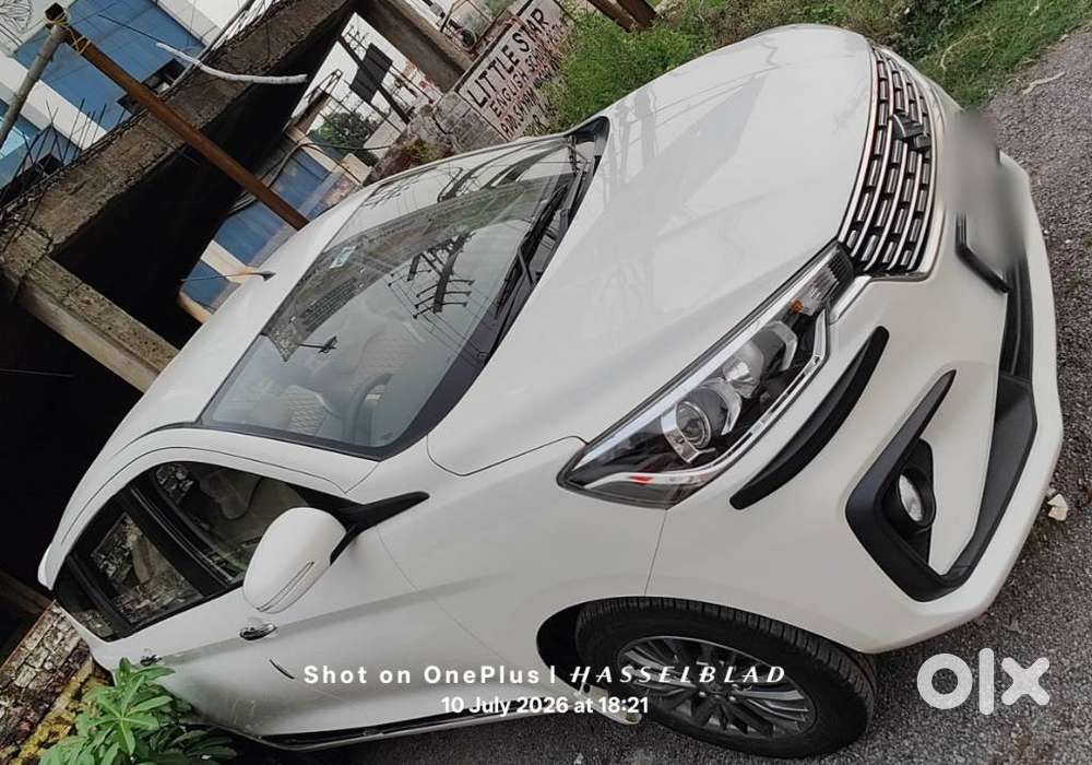 Maruti Suzuki Ertiga Zxi At, 2022, Petrol