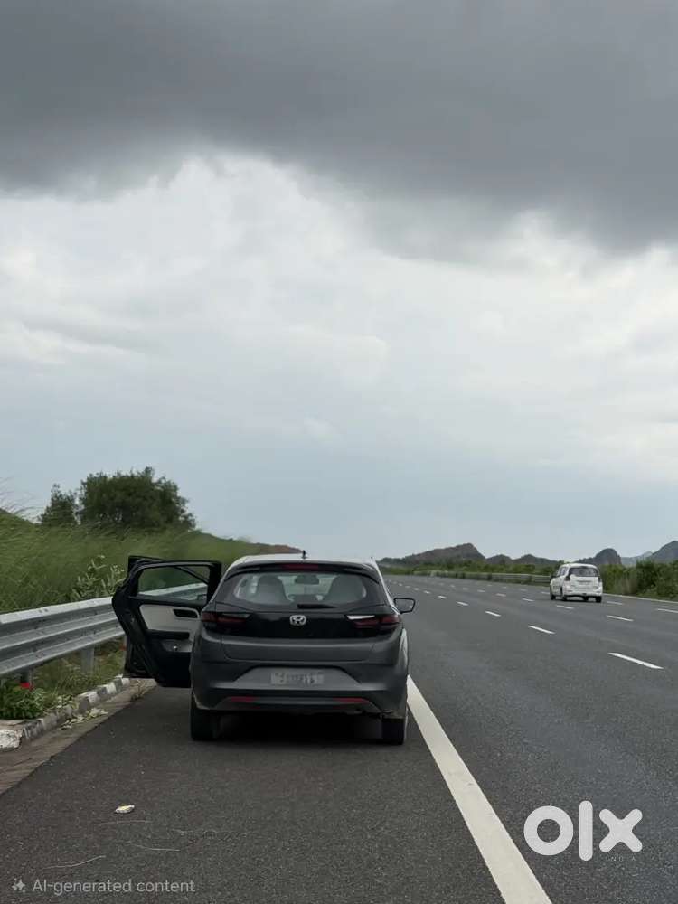 Tata Altroz Xm Plus Petrol 2023