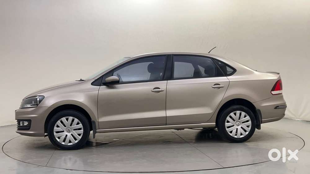 Volkswagen Vento 1.6 Highline, 2016, Petrol