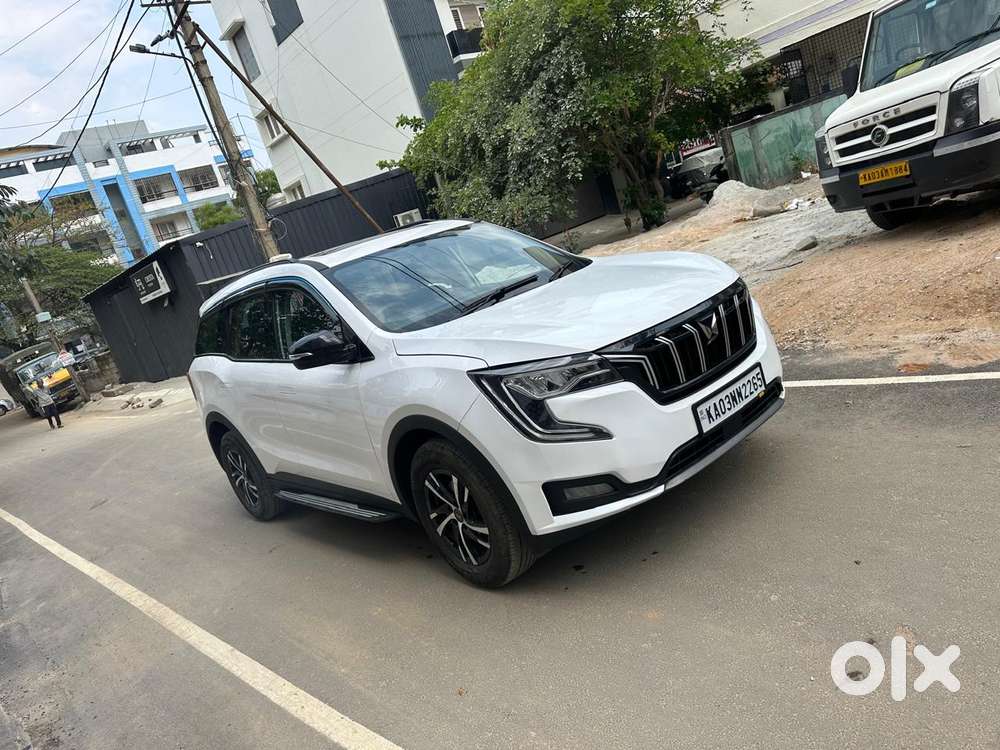 Mahindra Xuv700 2.0 Ax 5 Petrol Mt 7 Str, 2022, Petrol