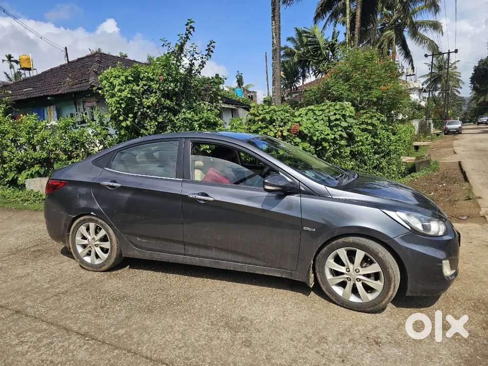 Hyundai Fluidic Verna 2011 Diesel 250000 Km Driven