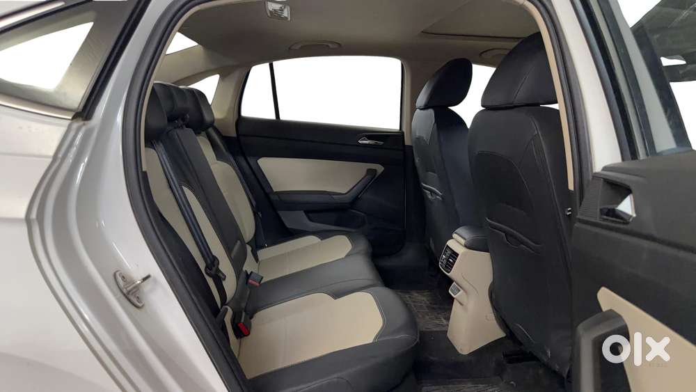 Skoda Slavia Style 1.0l Tsi Mt, 2022, Petrol
