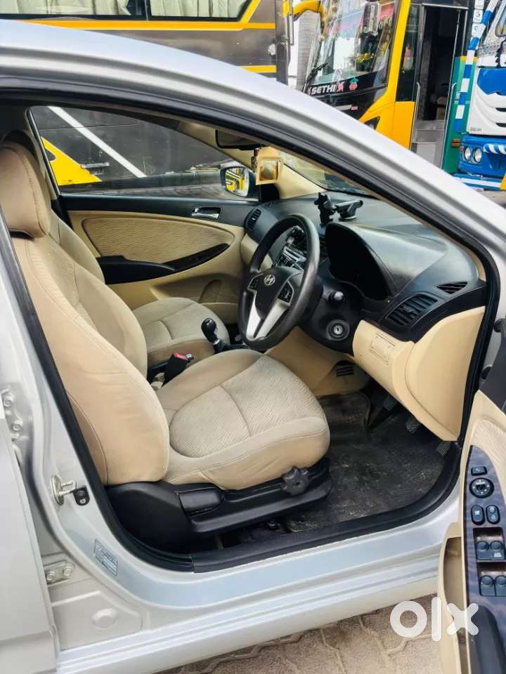 Hyundai Verna Fluidic 1.6 Vtvt Sx, 2012, Petrol