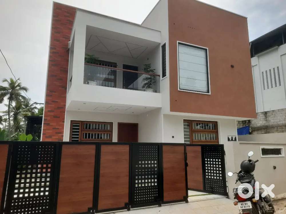MAINROAD NEAR 5CENT THACHOTTUKAVU NEW HOUSE