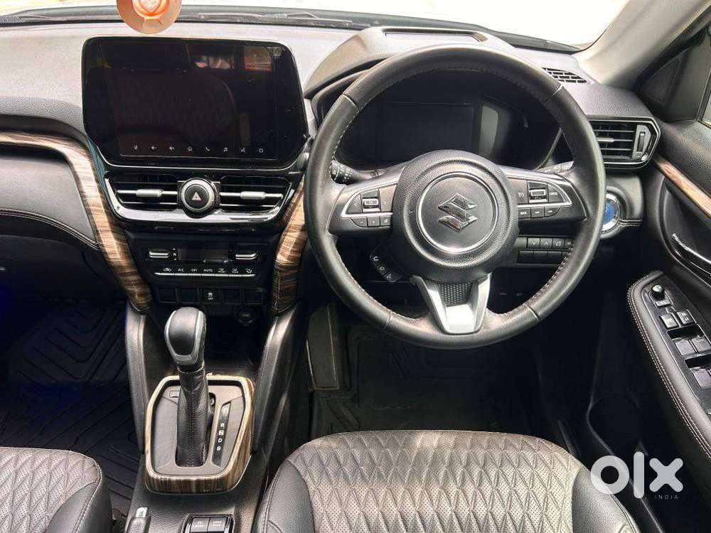 Maruti Suzuki Grand Vitara 1.5 Alpha Plus Intelligent Hybrid Ecvt, 2..