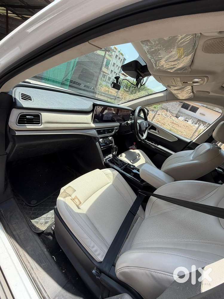 Mahindra Xuv700 2022 Diesel 84849 Km Driven