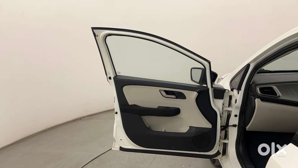 Tata Altroz Xza Petrol, 2023, Petrol