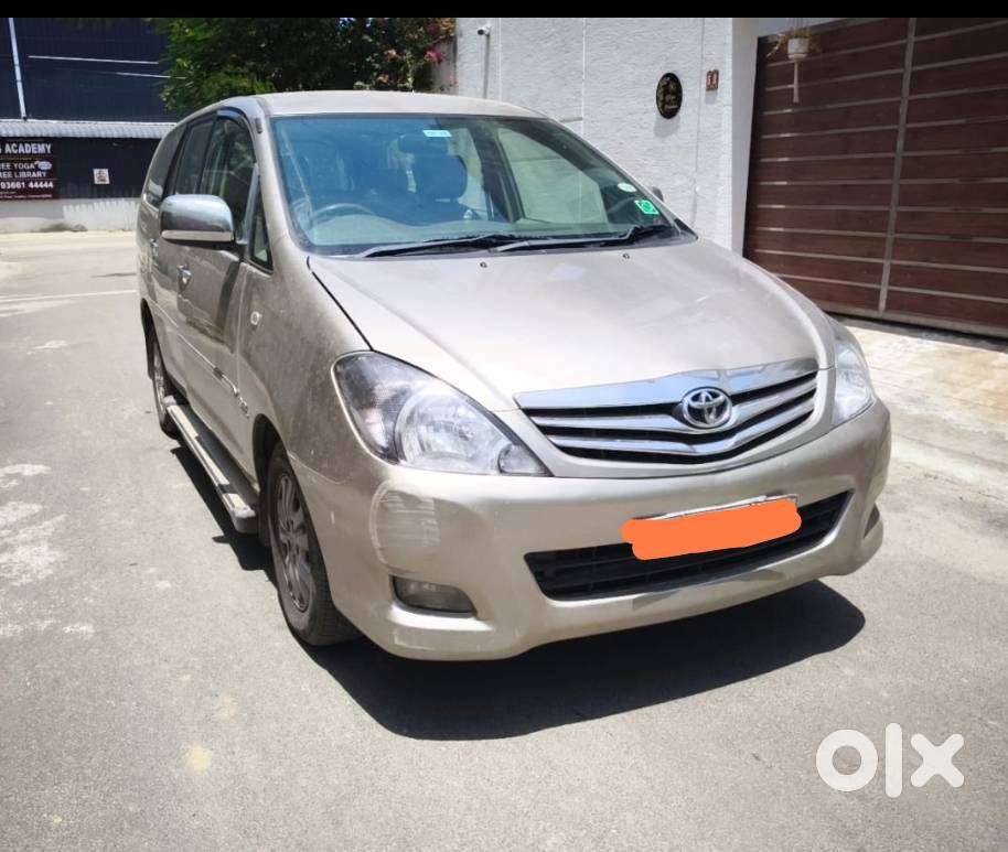 Toyota Innova 2.0 V, 2010, Diesel