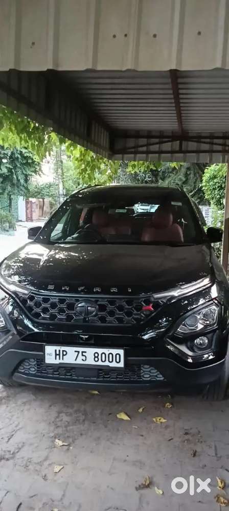 Tata Safari Top Model Dark Red