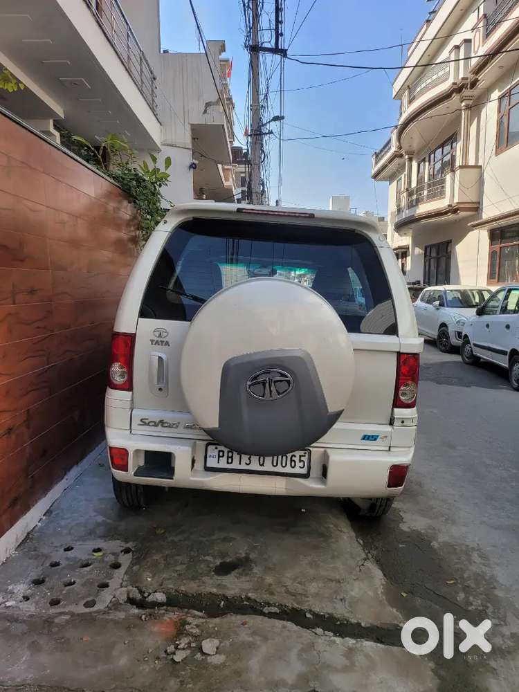 Tata Safari Dicor 2012