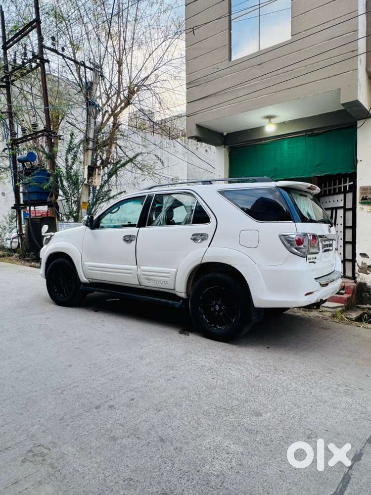 Toyota Fortuner 2014 डीज़ल Well Maintained