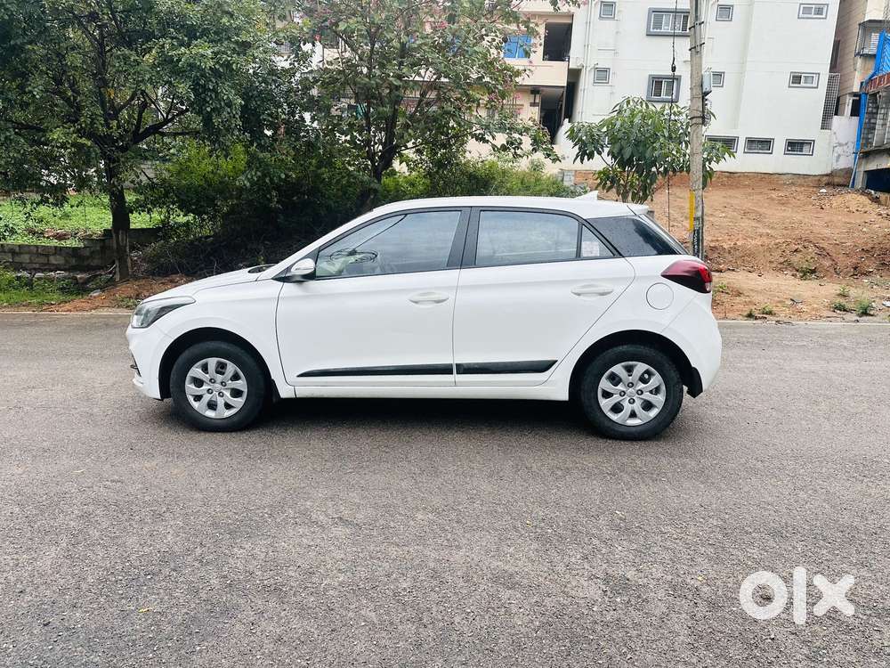 Hyundai I20 Sportz 1.2 Bs-iv, 2018, Petrol
