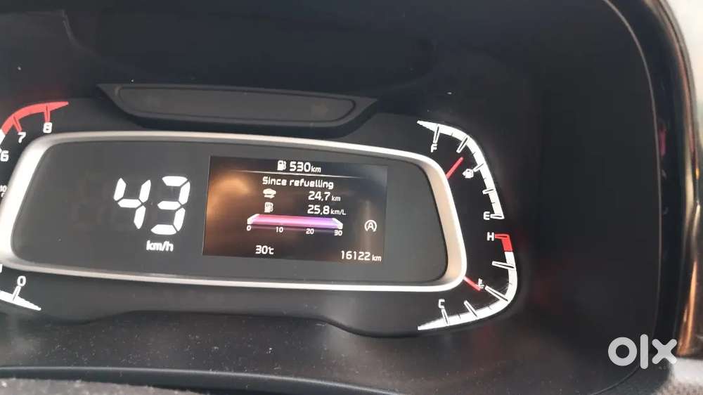 Kia Sonet 2024 Petrol Well Maintained