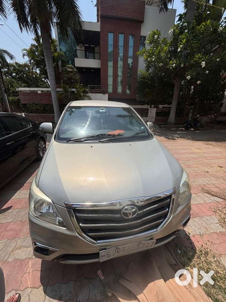 Toyota Innova 2014 Diesel Well Maintained