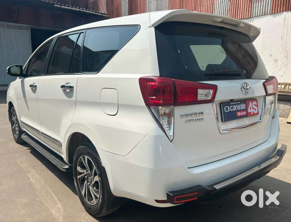 Toyota Innova Crysta