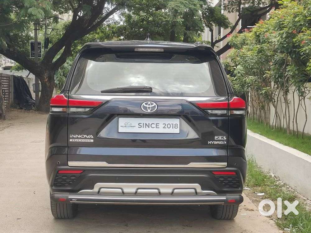 Toyota Innova Hycross 2.0 Zx (o) Hybrid 7 Str, 2024, Petrol