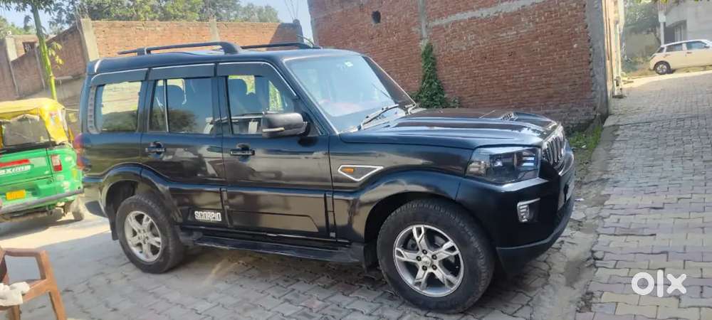 Mahindra Scorpio Classic 2017 Diesel 175000 Km Driven