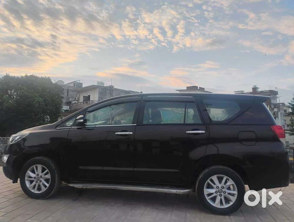 Toyota Innova Crysta 2.4 Gx Mt 8s, 2017, Diesel