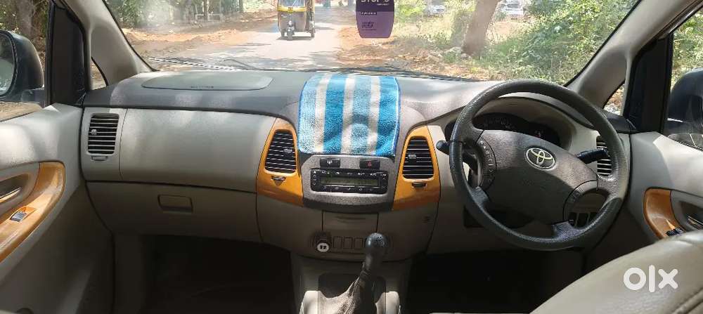 Toyota Innova 2010