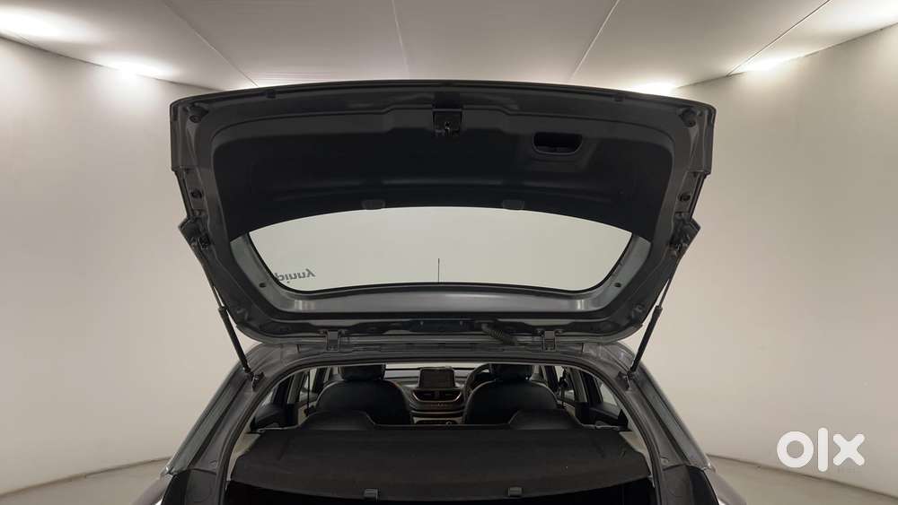 Tata Altroz 1.2 Xt, 2022, Petrol