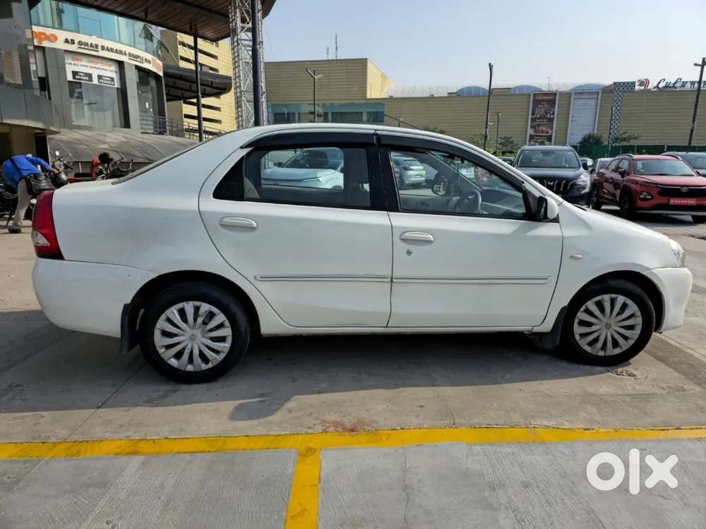 Toyota Etios 2013 Diesel 238000 Km Driven