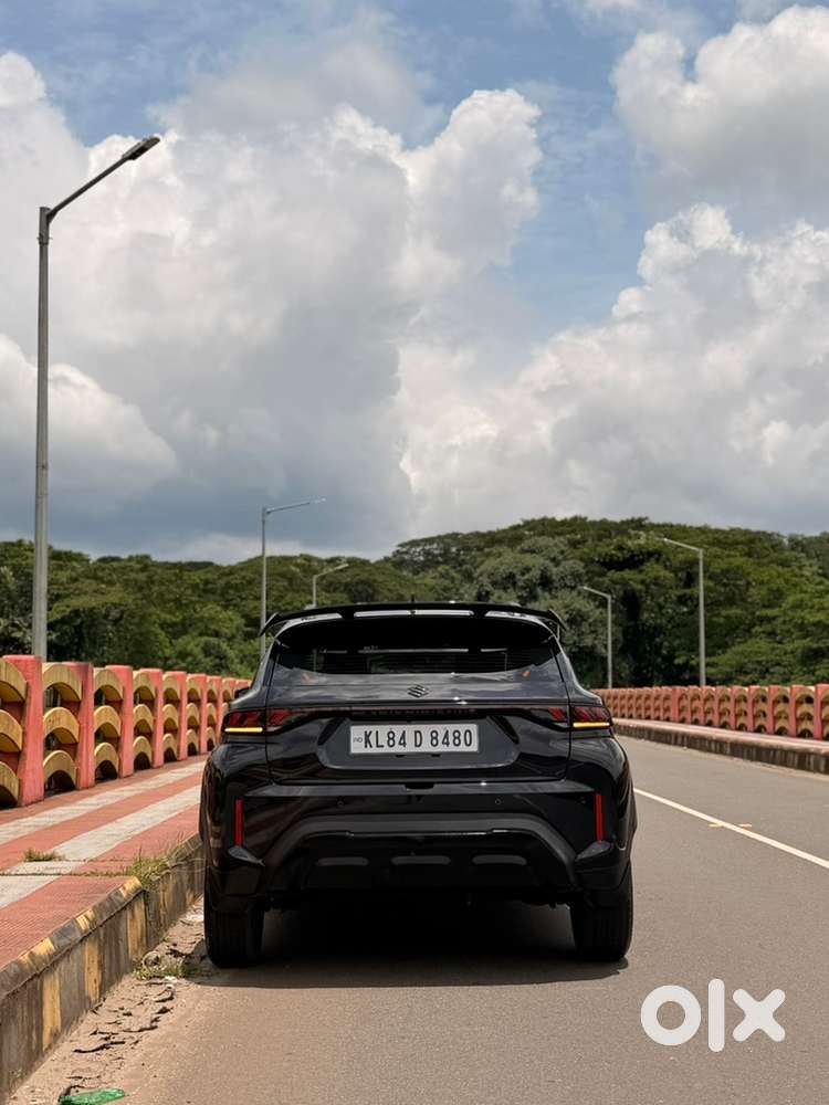 Maruti Suzuki Fronx Black Automatic Single Used