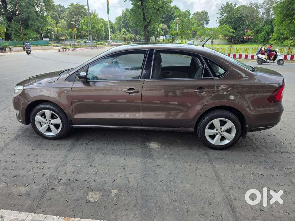 Skoda Rapid 1.5 Elegance Plus Tdi At Black Package, 2015, Diesel