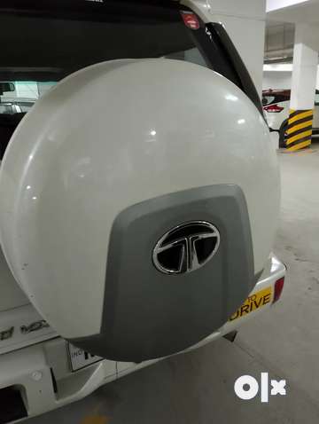 Tata safari back 2024 tyre cover