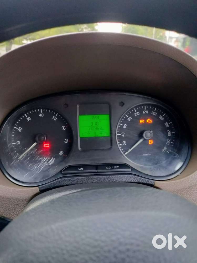 Skoda Rapid 1.6 Mpi Ambition, 2013, Petrol