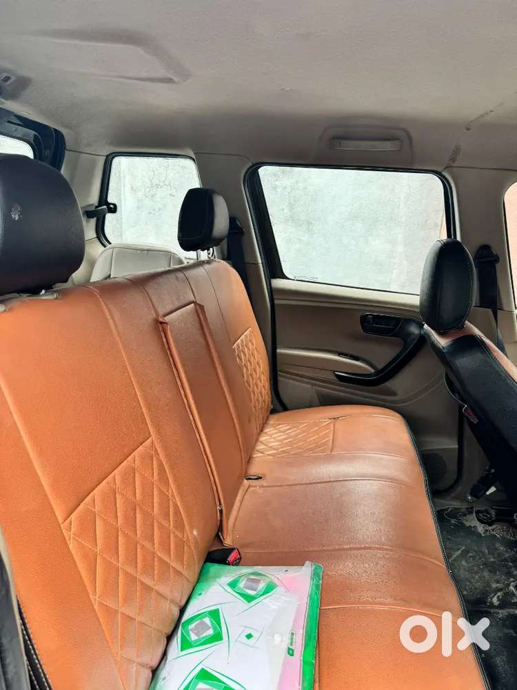 Mahindra Tuv 300 2019