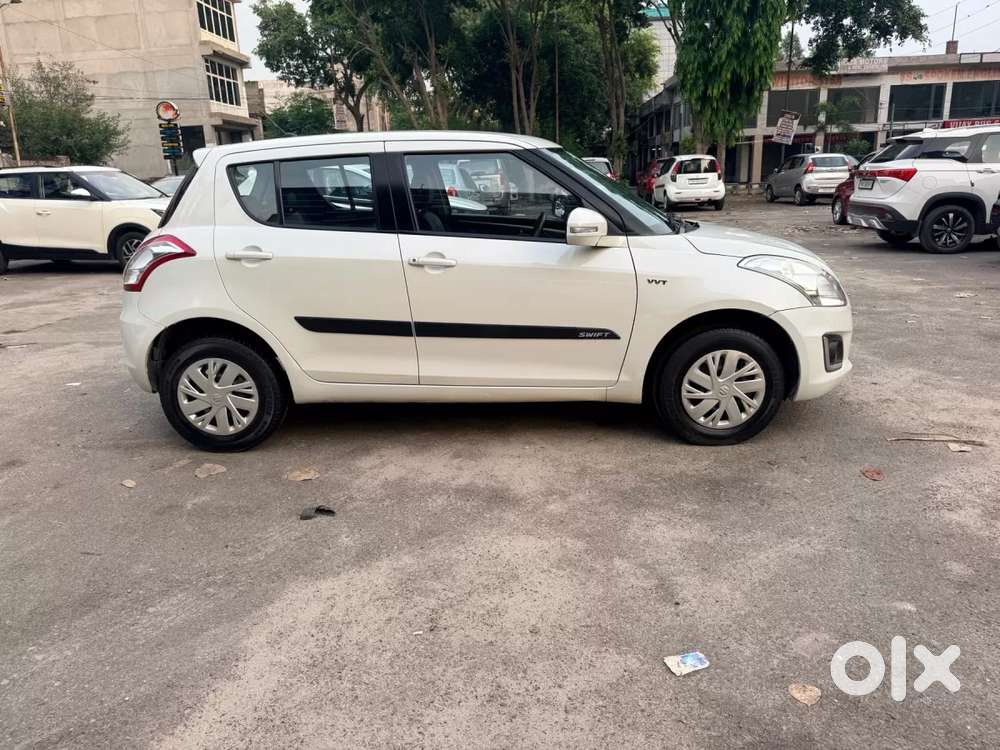 Maruti Suzuki Swift Vxi, 2015, Petrol