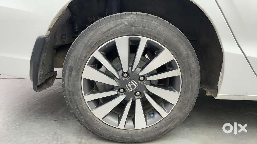 Honda City 1.5 V Cvt I-vtec Mt, 2023, Petrol